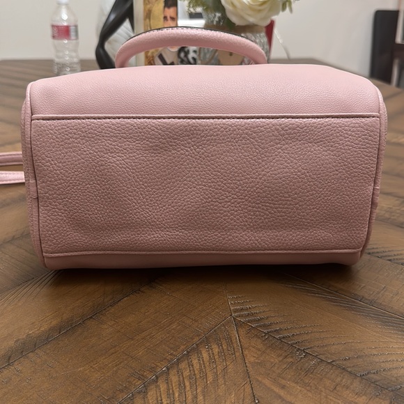 Viral PINK juicy couture crossbody purse 🩷💕💞 - Picture 4 of 6